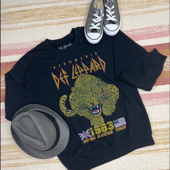 NWOT DEF LEPPARD TOUR 1983 UNITED STATE TOUR 83 SWEATSHIRT 🎤 🤟🏻 - Picture 4 of 4